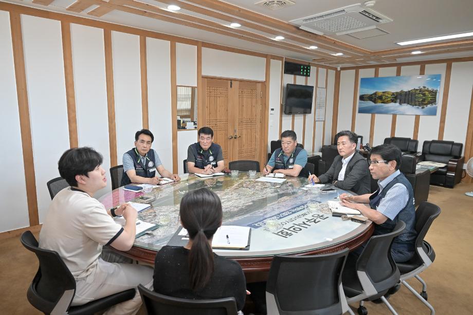 2025년 8월 1일 전국레미콘운송조합 공주시지부 임원진 민원 방문 이미지