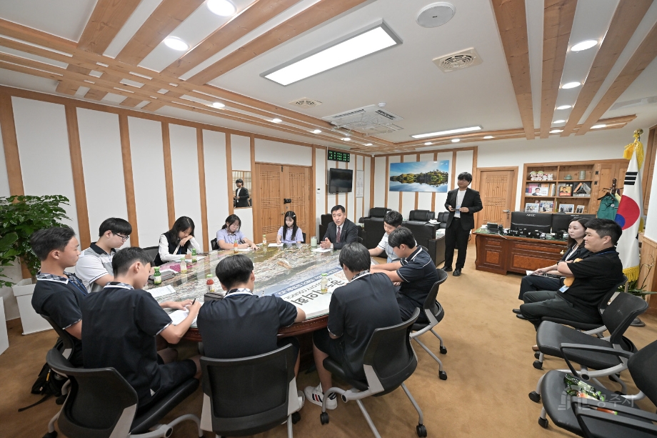 2026년 8월 31일 공주시 청소년의회 청소년들 본회의 방청 이미지
